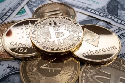 Bitcoin’s Fate: Analysts Reveal Shocking Recovery or Crash Predictions!