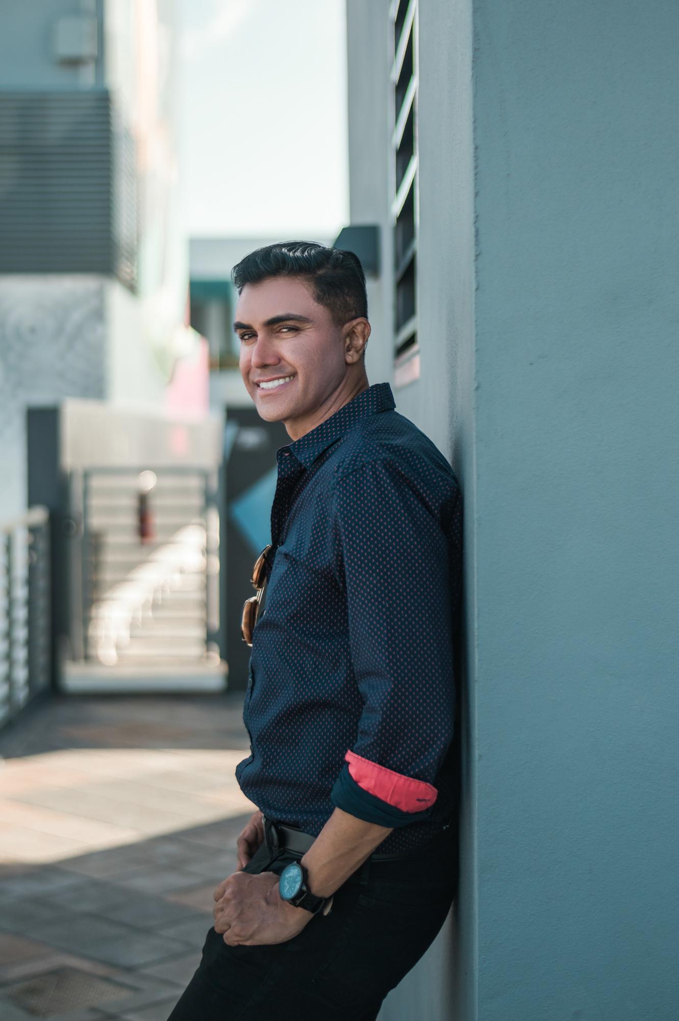 Unveiling the ‘Bitcoin Billionaire’: Police Hunt for $50k Bond Scam Mastermind!