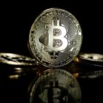 Crypto Chaos: BTC, ETH, XRP Dive as Markets Plunge Urgently