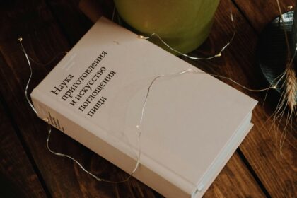 Chainlink Surges: Bullish Signal Ignites as Funds Flood Out!