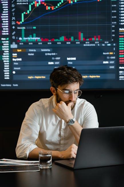 Fed Cuts Loom: Economist’s Shock Future Prediction for Bitcoin Struggles