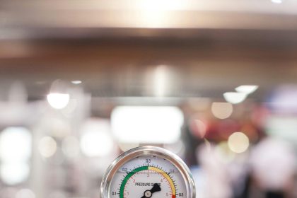 XRP price prediction: Can institutional support battle rate pressure?