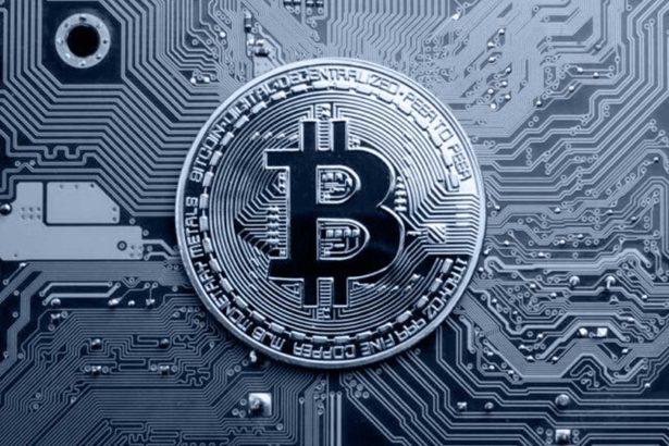 BTC vs Gold: Will Bitcoin Surpass as Reserves Shift? Discover Now!