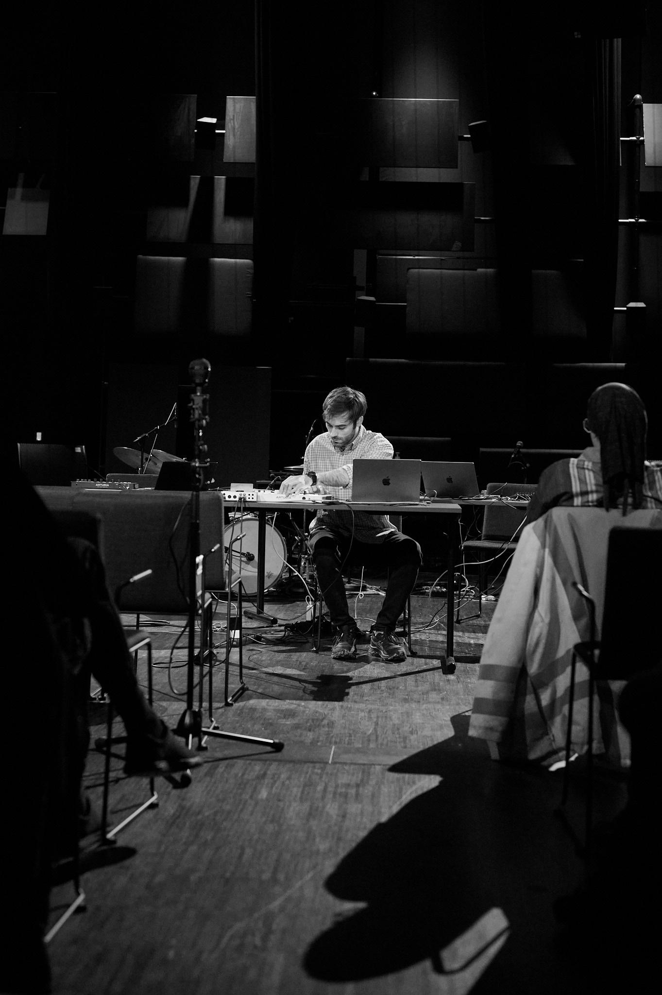 ICP, NEAR close in the red amid fresh AI token jitters