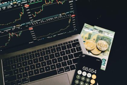Solana price flashes bearish: Is a deeper drop coming?
