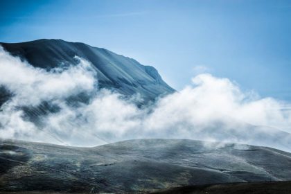 With Trump's Greenland plan stalled and WLFI price volatility and macroeconomic uncertainty, XRPstaking offers a more robust asset participation path