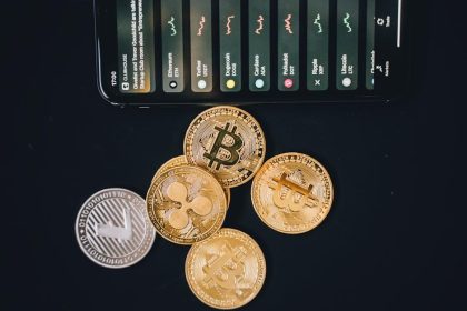 Free AI Quant trading bots designed to help users efficiently earn cryptocurrency profits