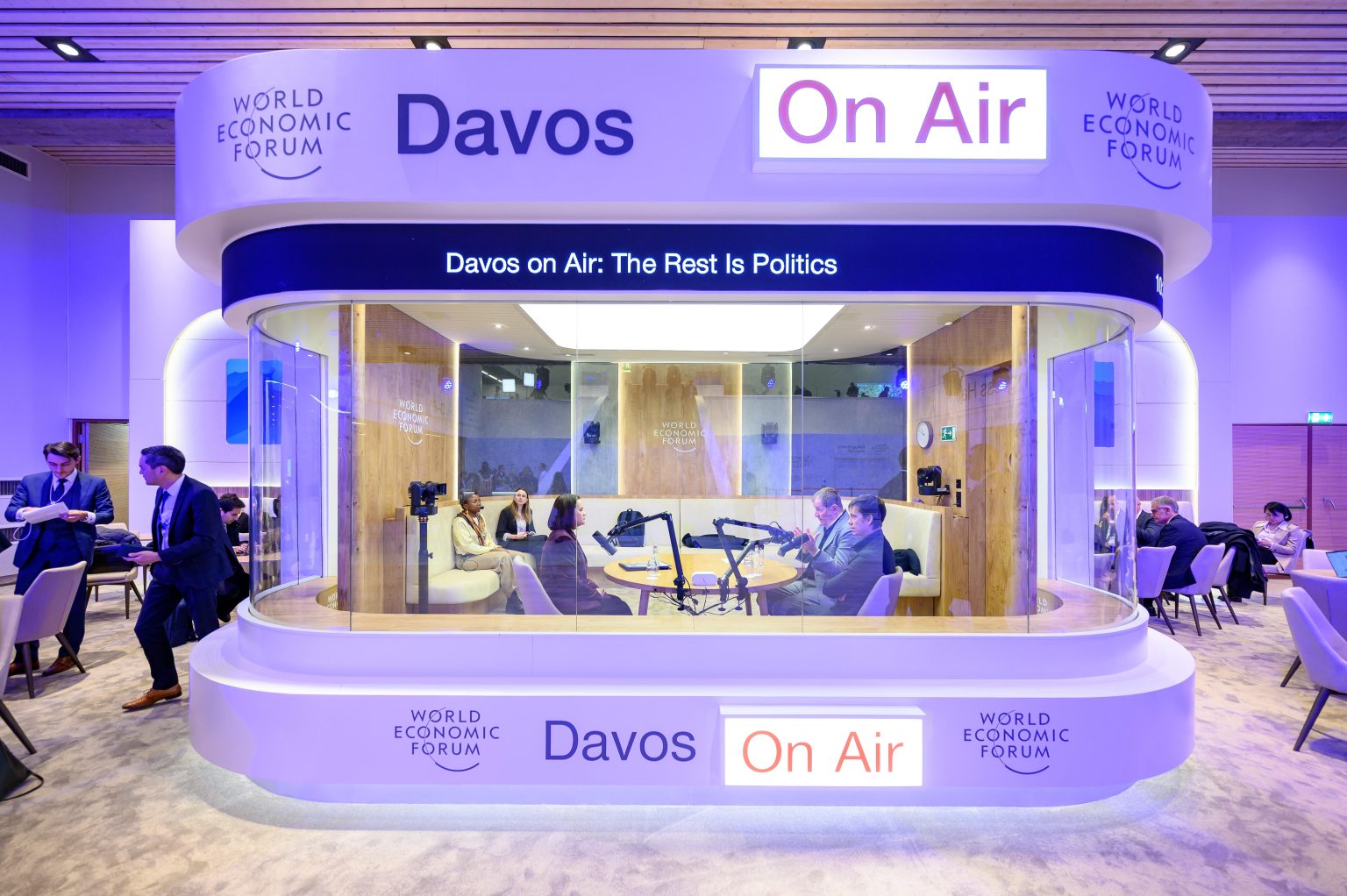 Anthony Scaramucci backs Saylor’s 11.5% Bitcoin yield while teasing ‘Mooch 2028’