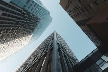 Musk Demands Wall Street Buy Grok AI Subscriptions
