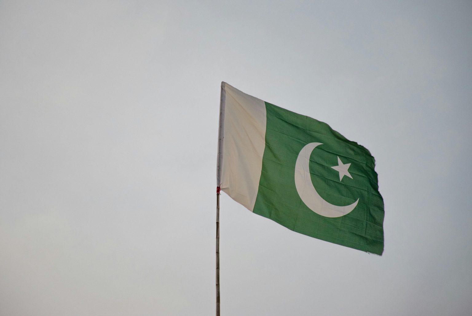 Pakistan lifts crypto banking ban after 8 years