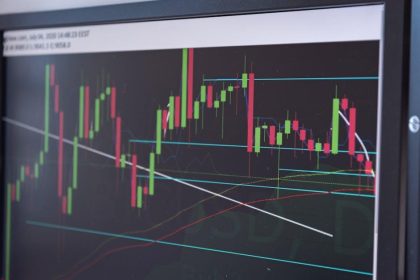 Pi Network price at support as MACD momentum exhausts