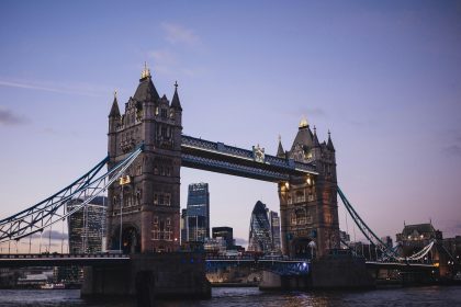 Will WhiteBIT Coin rebound as price tests key S/R zone after UK platform launch?