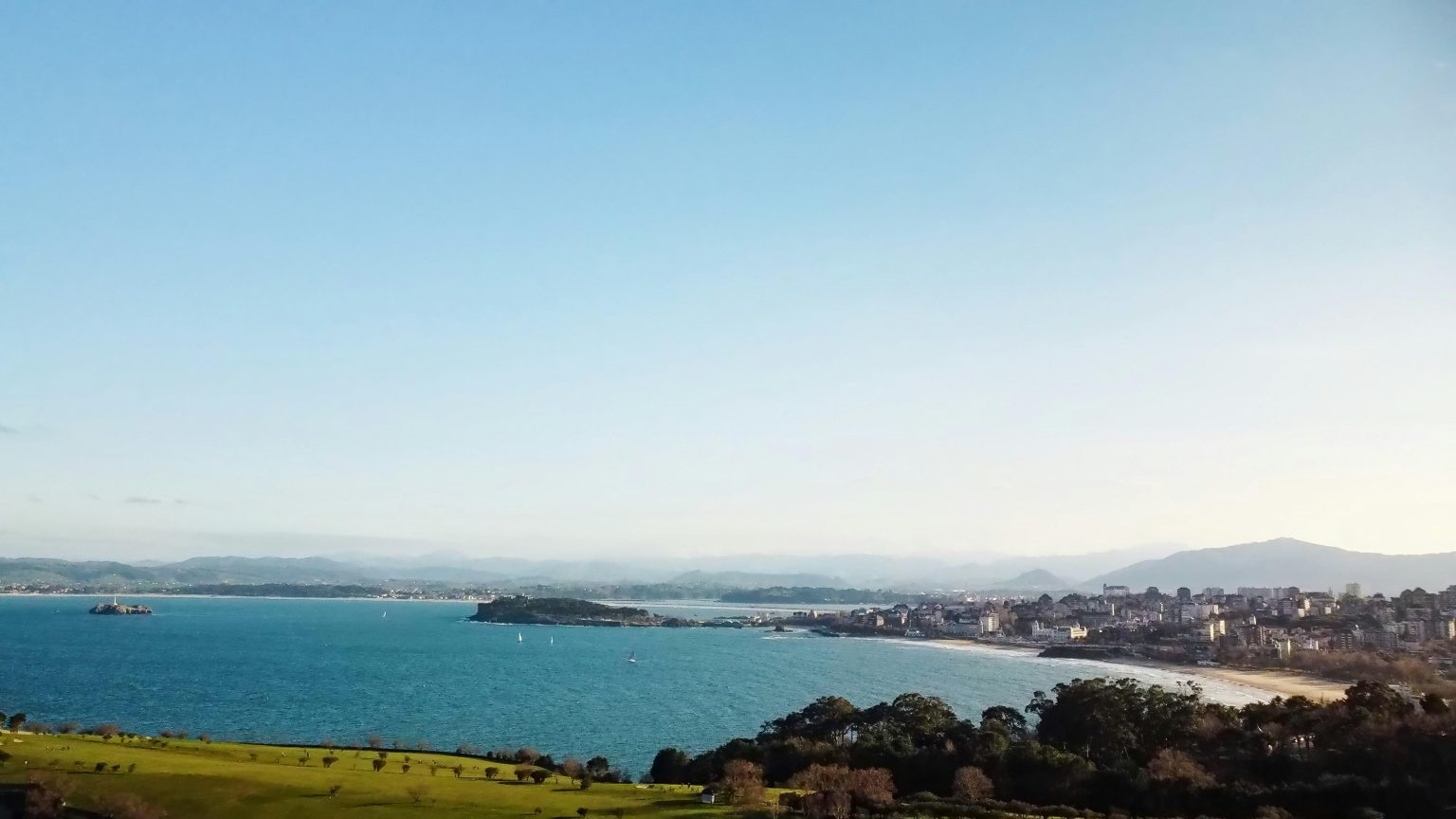 Mouro closes $400M fund as Santander backs AI and blockchain bets