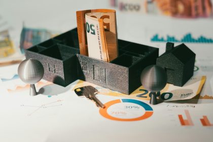 Blackstone and Apollo line up $36 billion chip debt deal for Anthropic