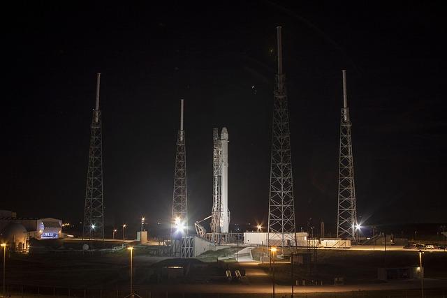 SpaceX seeks $20B bond deal as Elon Musk faces selloff