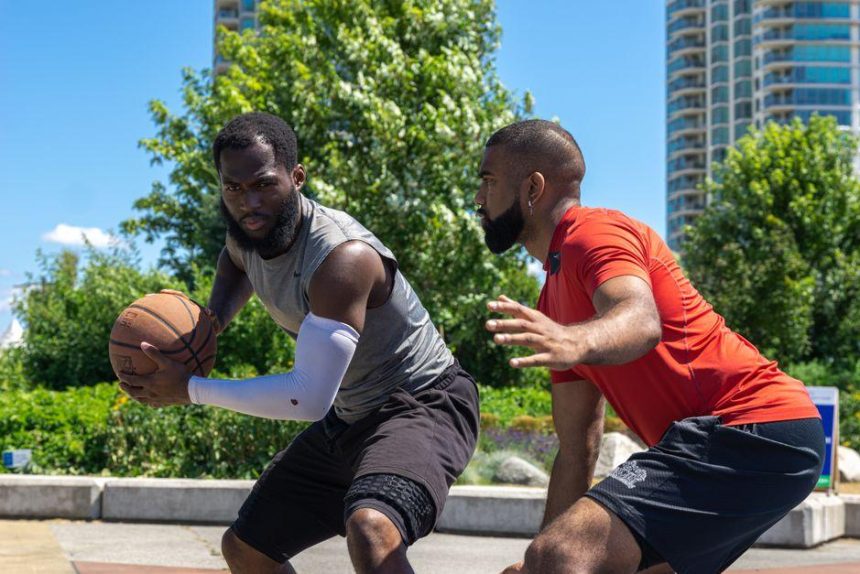 Ripple lands historic Kansas Jayhawks deal with XRP on team jerseys