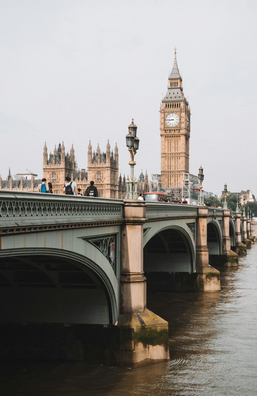 Tesla wins UK 5G patent appeal over $32 fee