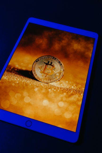 Coinbase stock sinks 12% after Q2 revenue miss