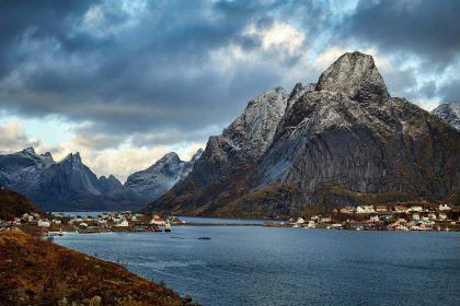 Norway wealth fund posts record $184B profit, reveals SpaceX stake