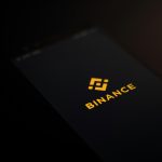 Upbit flags SOPH as Binance drops 7 USDC pairs