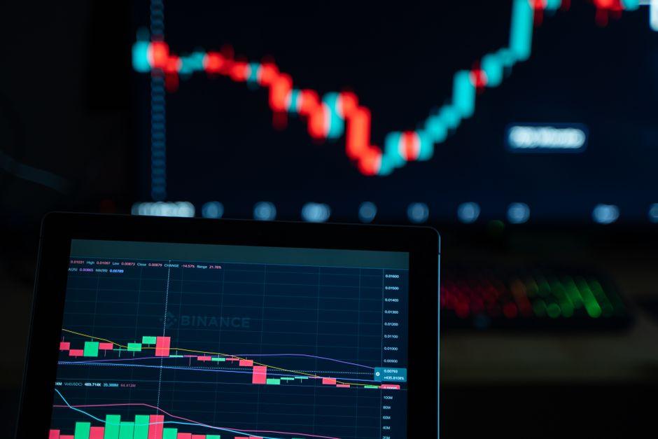 Solana Alpenglow testnet: What does the 150ms finality upgrade change?