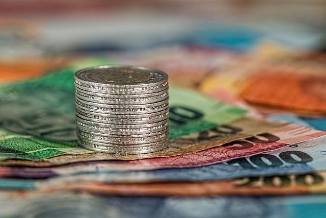 XRP could lose some payment flows to stablecoins, Ripple CEO says