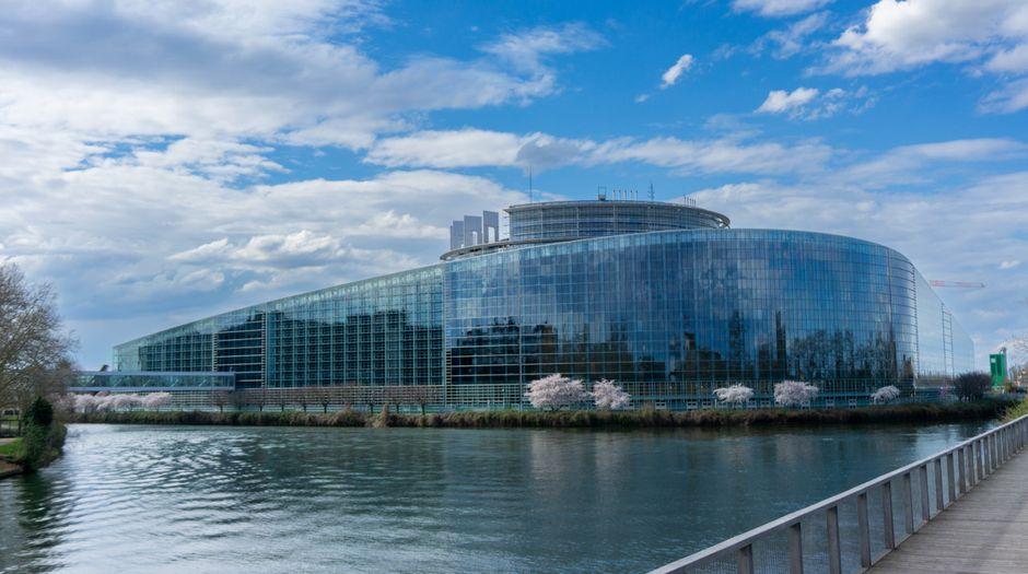 How will ESMA supervise crypto firms under MiCA in 2027?