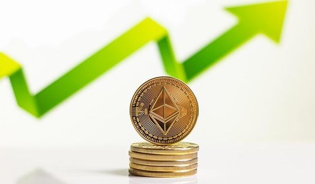 Why are Bitcoin whales sending $30.5B to Binance?