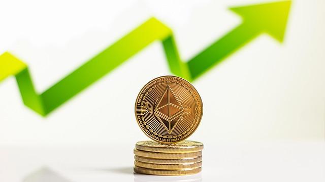 Why are Bitcoin whales sending $30.5B to Binance?