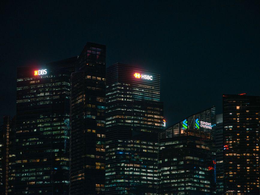 Standard Chartered launches Bitcoin and Ether trading for wealthy UAE clients